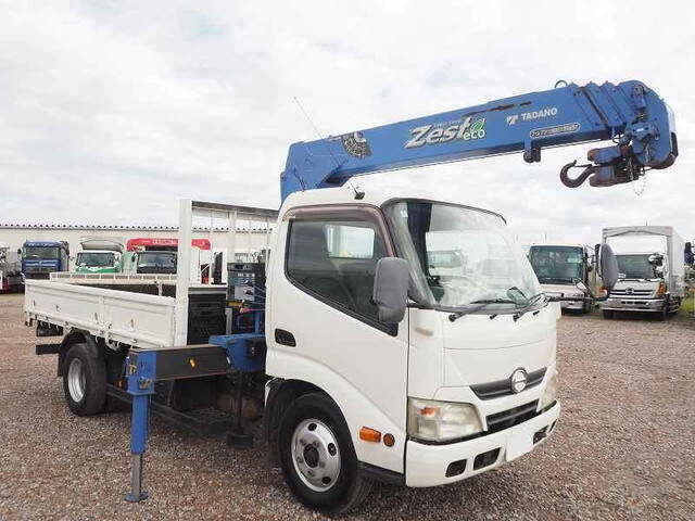 Dutro Truck (With 4 Steps Of Cranes)_1