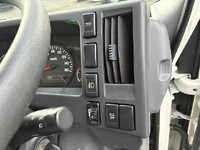 ISUZU Elf Aluminum Van TRG-NLR85AN 2015 104,911km_31