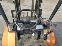 TOYOTA  Forklift 7FD20 2003 732.7h_32