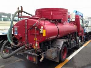 Dutro Vacuum Truck_2