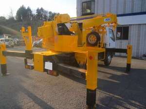 Canter Hole Digging & Pole Standing Cars_2