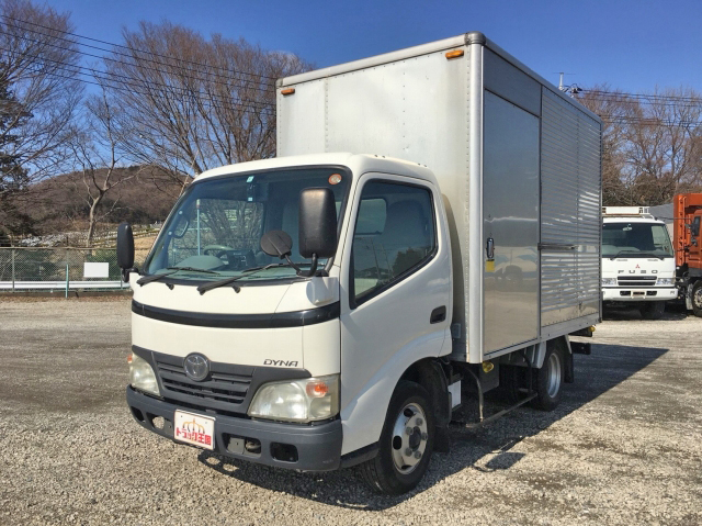 TOYOTA Dyna Aluminum Van BDG-XZU308 2007 146,651km