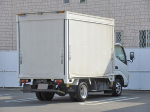 Dyna Truck with Accordion Door_2