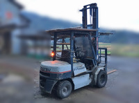 KOMATSU  Forklift FD25-11  3,800h_4