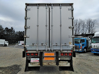 ISUZU Giga Refrigerator & Freezer Truck KL-CYY51V4 2005 585,997km_9