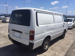 Hiace Box Van_2