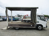 TOYOTA Toyoace Truck with Accordion Door PB-XZU336 2004 102,930km_10