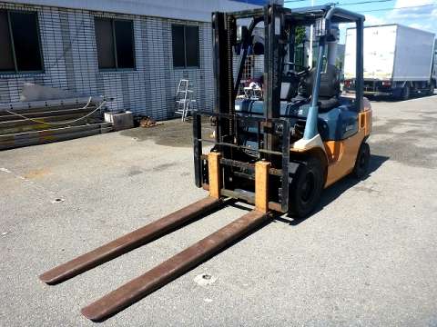 TOYOTA  Forklift 7FD25 2001 462h