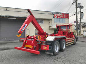 Big Thumb Arm Roll Truck_2