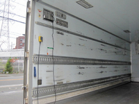 ISUZU Forward Refrigerator & Freezer Truck PKG-FRR90S2 2010 560,093km_9