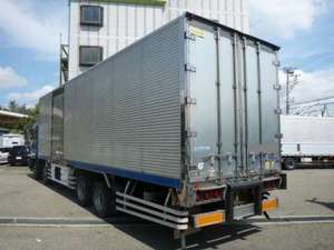 Giga Refrigerator & Freezer Truck_2