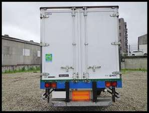 Forward Refrigerator & Freezer Truck_2