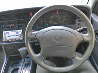 TOYOTA Hiace Box Van KD-KZH110G 1999 352,163km_14