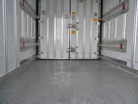 ISUZU Elf Refrigerator & Freezer Truck BKG-NPR85AN 2010 132,110km_11
