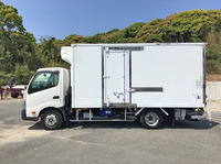 HINO Dutro Refrigerator & Freezer Truck TKG-XZU710M 2014 51,396km_5