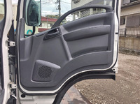 ISUZU Elf Aluminum Van TRG-NLR85AN 2018 26,200km_28