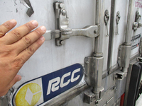 HINO Profia Refrigerator & Freezer Truck PK-FR1EZWG 2005 1,267,161km_12