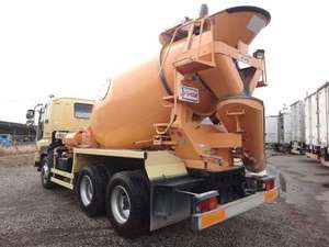 Giga Mixer Truck_2