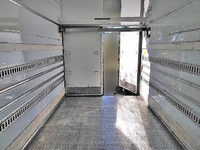 ISUZU Forward Refrigerator & Freezer Truck TKG-FRR90T2 2012 554,627km_14