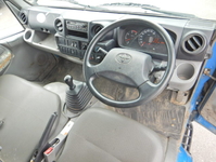 TOYOTA Dyna Double Cab SKG-XZU605 2012 84,645km_17