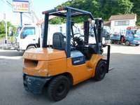 TOYOTA  Forklift 7FG30 2002 2,681h_2