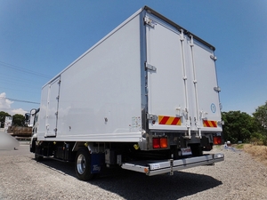 Forward Refrigerator & Freezer Truck_2