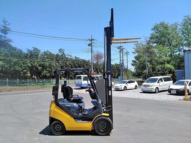 how to find the year of a komatsu forklift