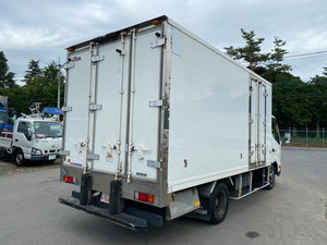 Dutro Refrigerator & Freezer Truck_2