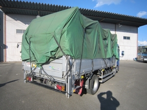 Elf Covered Truck_2