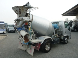 Elf Mixer Truck_2