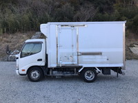 HINO Dutro Refrigerator & Freezer Truck BKG-XZU304M 2010 385,586km_5