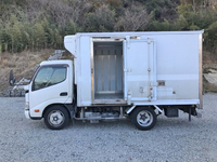 HINO Dutro Refrigerator & Freezer Truck BKG-XZU304M 2010 385,586km_6