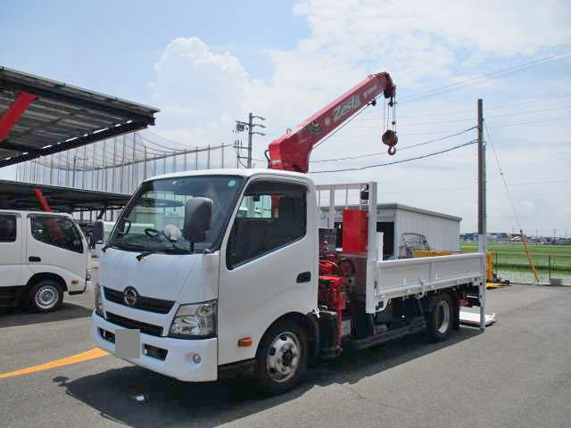 HINO Dutro Truck (With 4 Steps Of Cranes) TKG-XZU710M 2013 8,000km