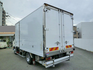 Dutro Refrigerator & Freezer Truck_2