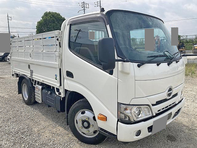 HINO Dutro Flat Body 2RG-XZC605M 2020 4,746km