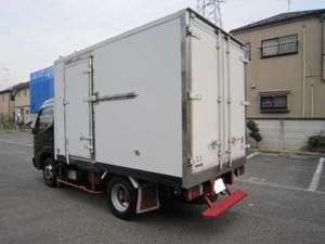 Dutro Refrigerator & Freezer Truck_2