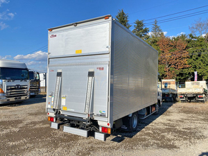 Elf Aluminum Van_2