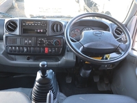 HINO Dutro Double Cab TKG-XZU605M 2015 57,300km_26