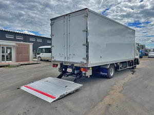 Forward Refrigerator & Freezer Truck_2