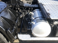 UD TRUCKS Quon Trailer Head QKG-GK6XAB 2014 374,000km_11