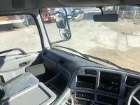 UD TRUCKS Quon Trailer Head QKG-GK6XAB 2014 374,000km_29