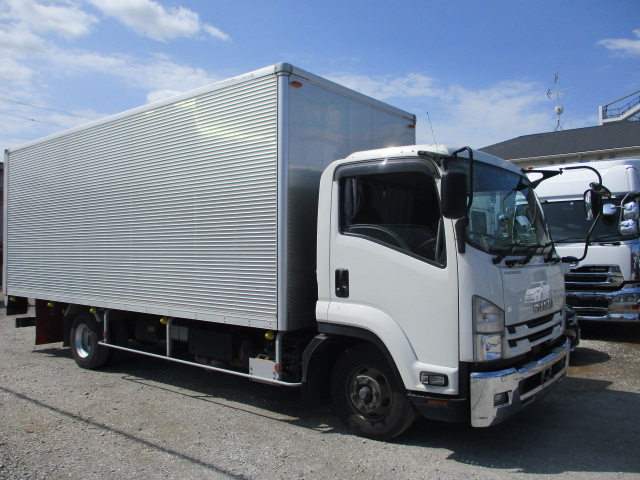 ISUZU Forward Aluminum Van 2RG-FRR90S2 2017 82,000km