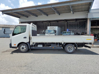 HINO Dutro Flat Body TKG-XZU710M 2015 57,886km_5