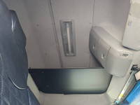 UD TRUCKS Quon Refrigerator & Freezer Wing QKG-CG5ZA 2013 946,561km_31