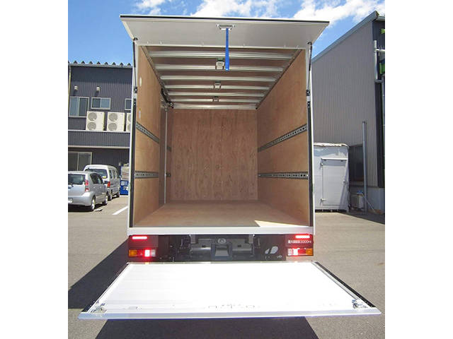 Canter Aluminum Van_2