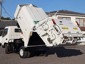 Dutro Garbage Truck_2