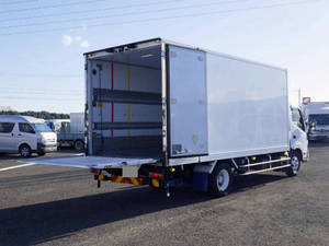 Dutro Refrigerator & Freezer Truck_2