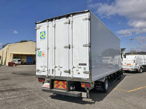 Forward Refrigerator & Freezer Truck_2