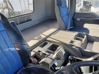 ISUZU Giga Trailer Head LKG-EXD52AD 2011 51,000km_20