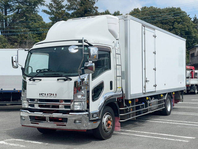 ISUZU Forward Refrigerator & Freezer Truck QKG-FTR34T2 2015 372,703km